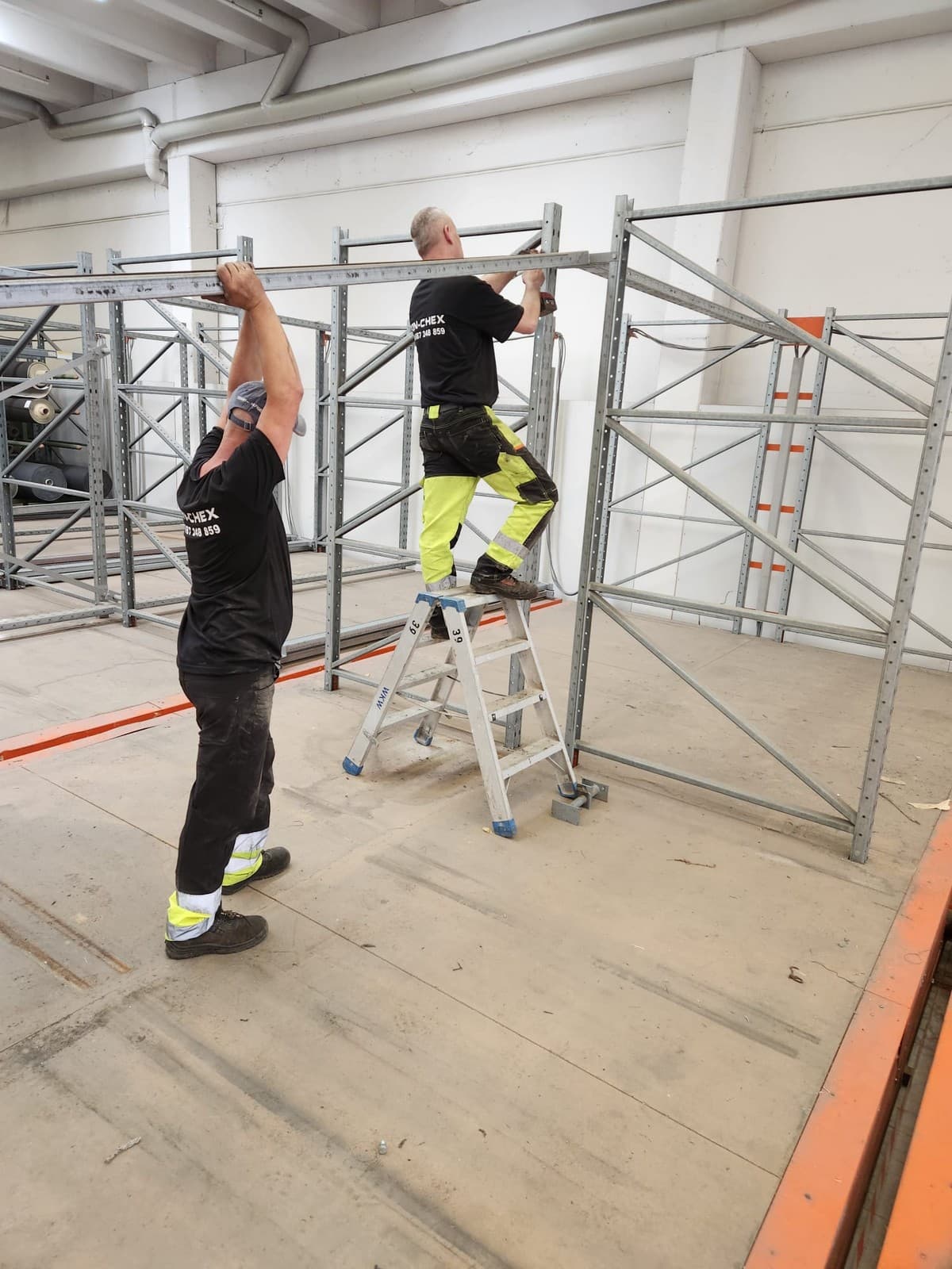 Mobile rack disassembly - Germany