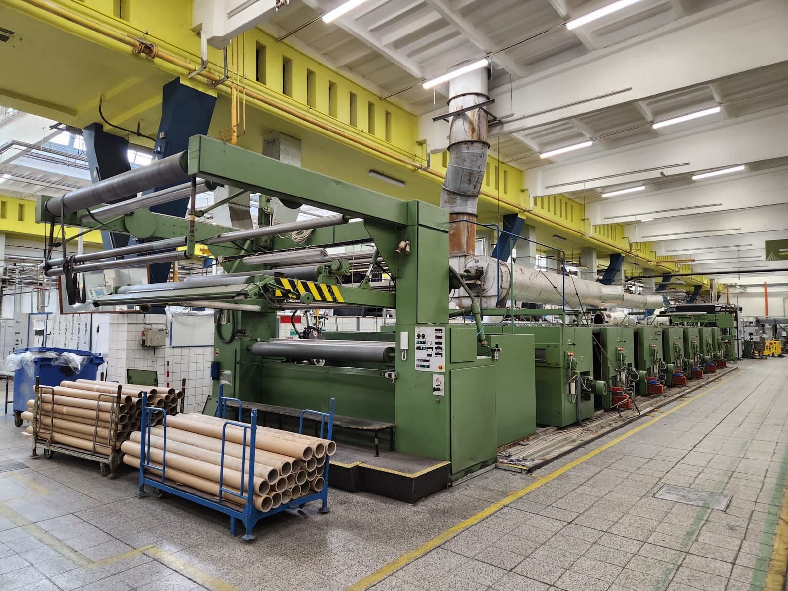 Loading and relocation of a Bruckner dryer from the Czech Republic to Morocco