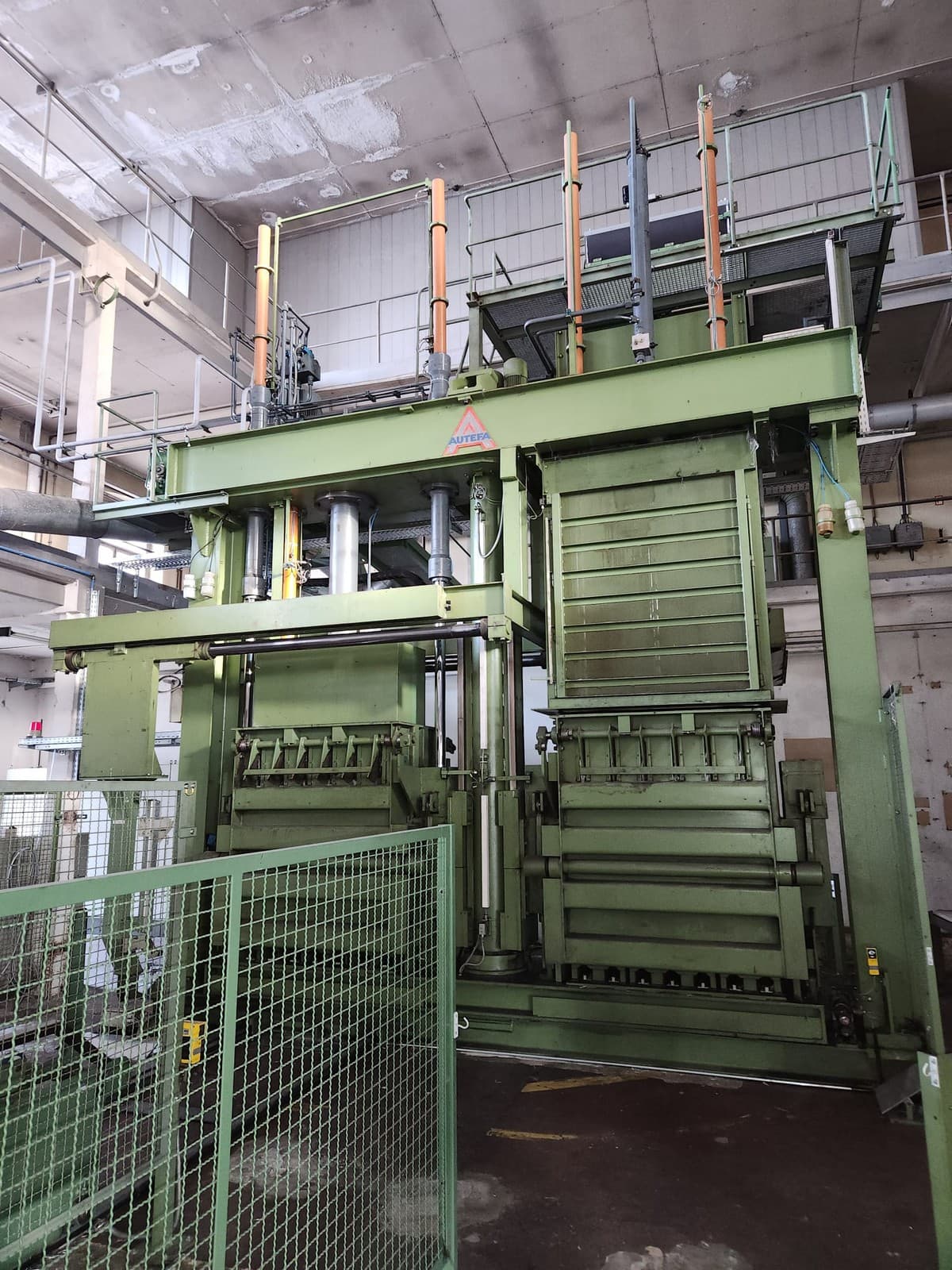 Relocation of a textile press from Germany to Spain