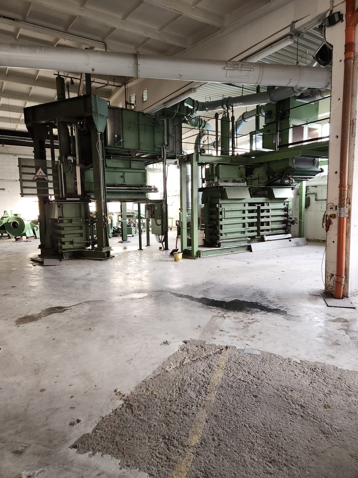 Relocation of a textile press from Germany to Spain