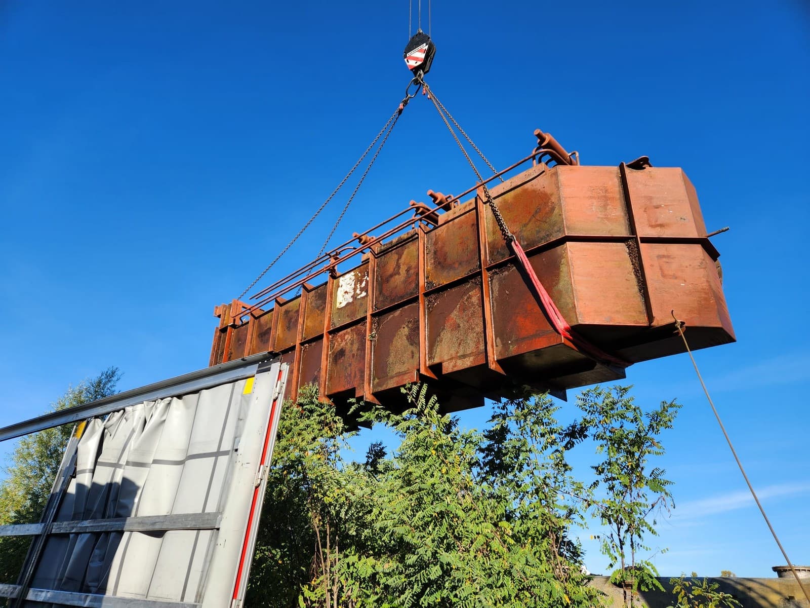 Boiler loading and shipment to Greece